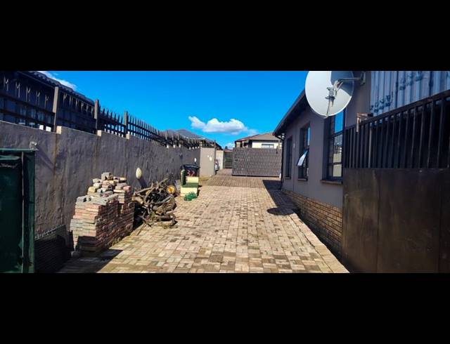 3 BEDROOM HOUSE FOR SALE IN MINDALORE